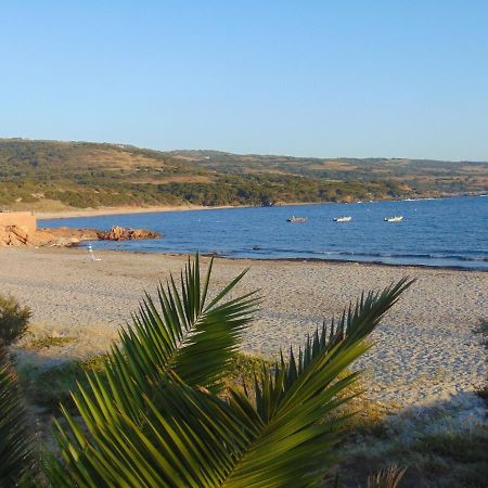 Fronte Mare Attico Indipendente Ed Esclusivo Con Terrazza Panoramica Apartment Isola Rossa Exterior photo